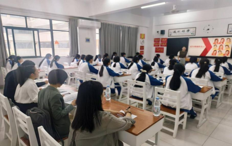 聚焦教材明方向 调研引领促发展——人社部技工教育和职业培训教材委员会调研我院三科统编教材使用情况