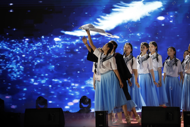 7500名师生同频共振！六安技师学院毕业晚会奏响“匠心逐梦”最强音